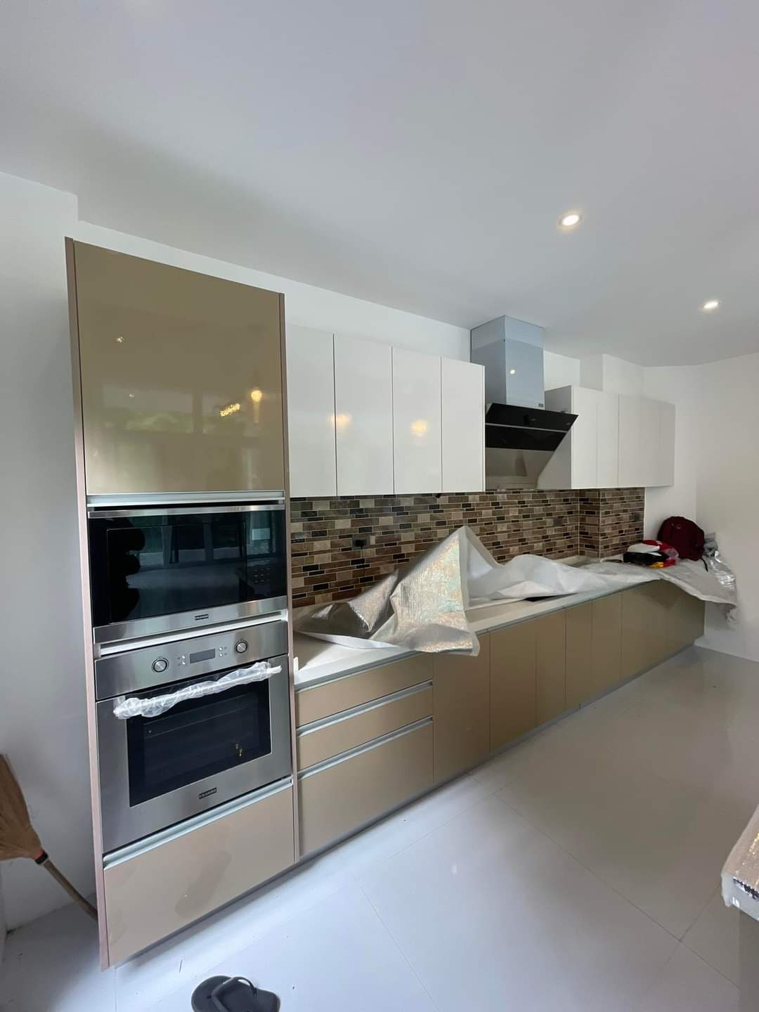 BRANDNEW 3 STOREY HOUSE & LOT WITH POOL INSIDE MARIA LUISA