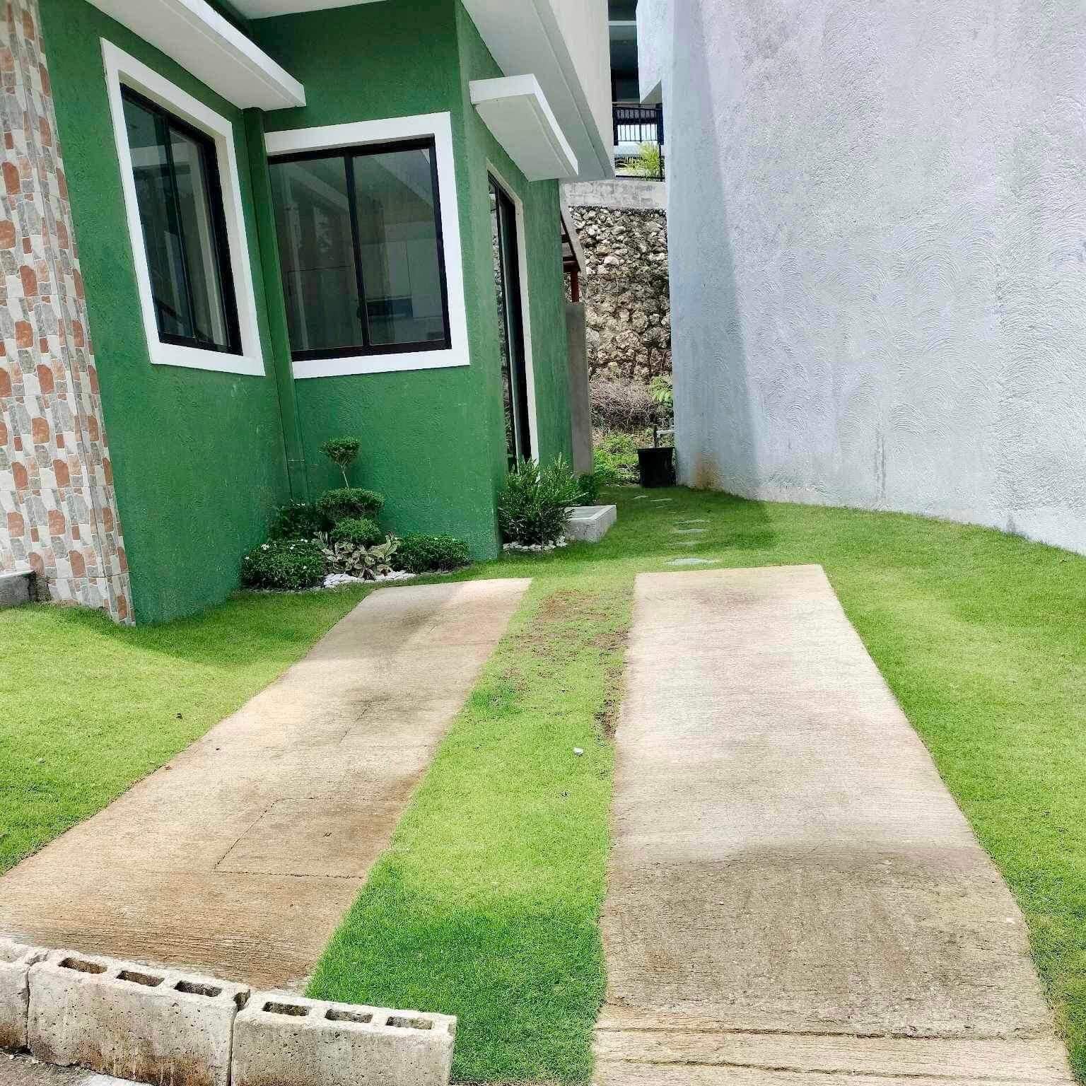 BRAND NEW END UNIT TOWNHOUSE