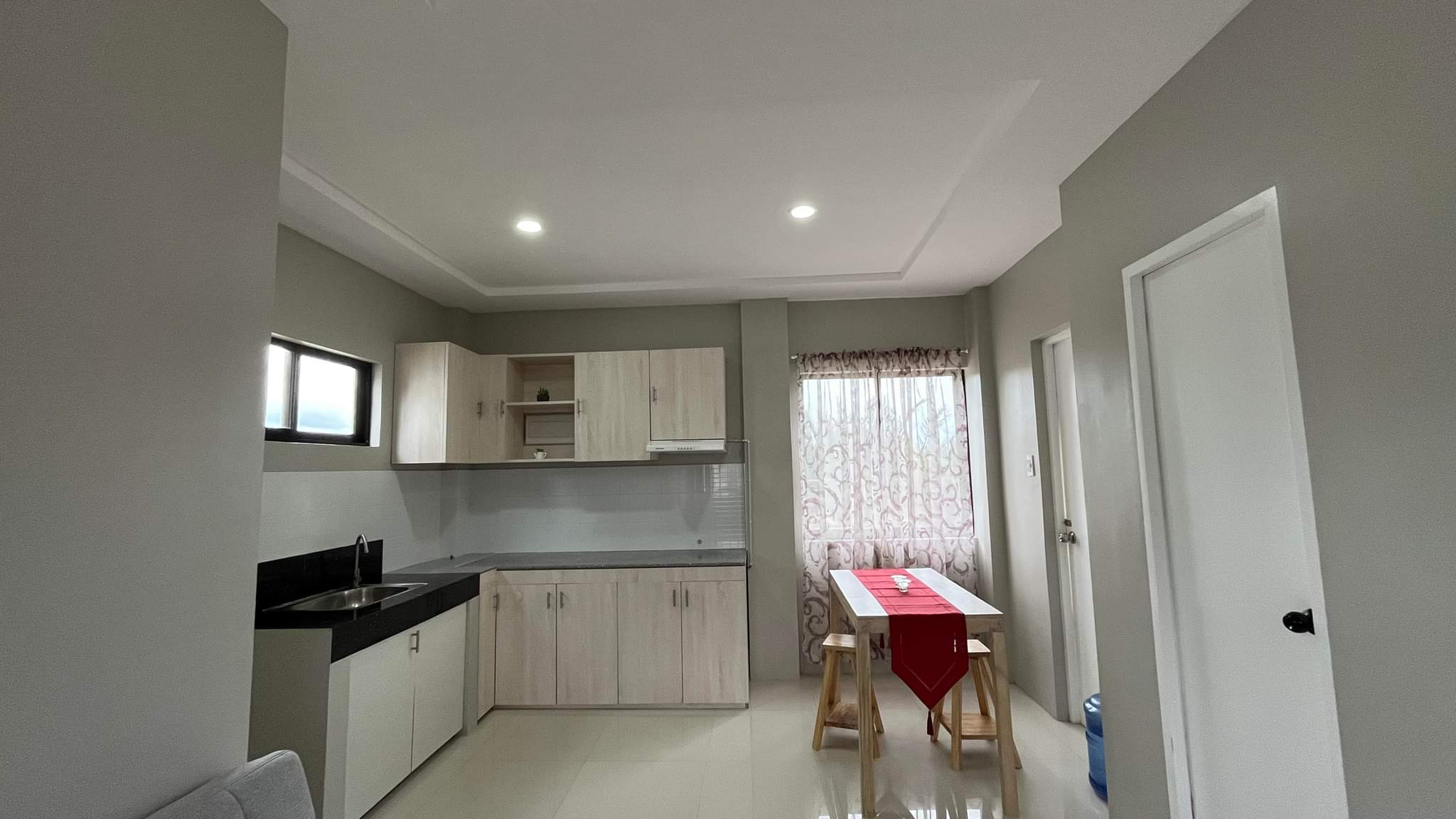 NEWLY TURNOVER SINGLE DETACHED UNIT IN ELIZABETH HOMES