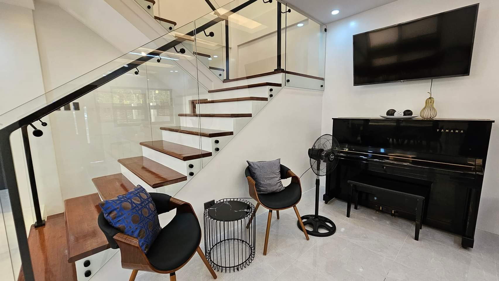 HOUSE AND LOT FOR SALE IN PACIFIC HEIGHTS