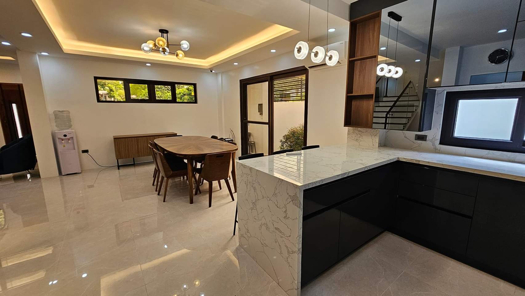 HOUSE AND LOT FOR SALE IN PACIFIC HEIGHTS