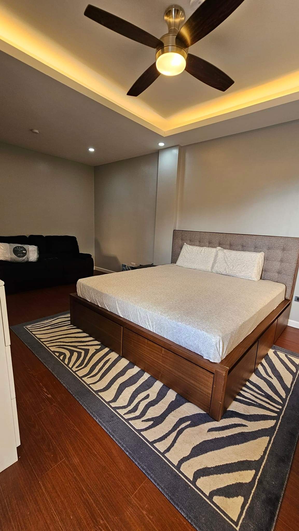 HOUSE AND LOT FOR SALE IN PACIFIC HEIGHTS