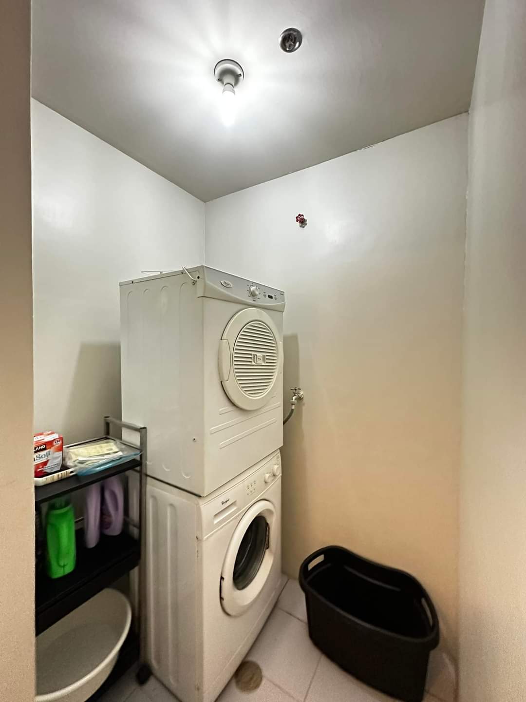 FOR SALE 3BR FULLY FURNISHED IN AVALON FACING AYALA MALL Copy