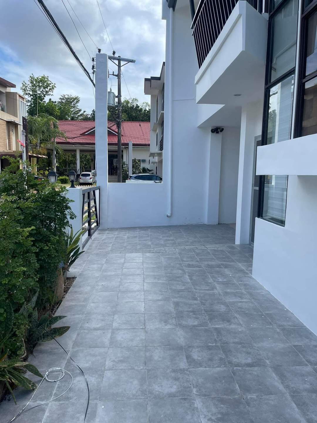 NEWLY RENOVATED HOUSE IN MAHOGANY GROVE FOR SALE