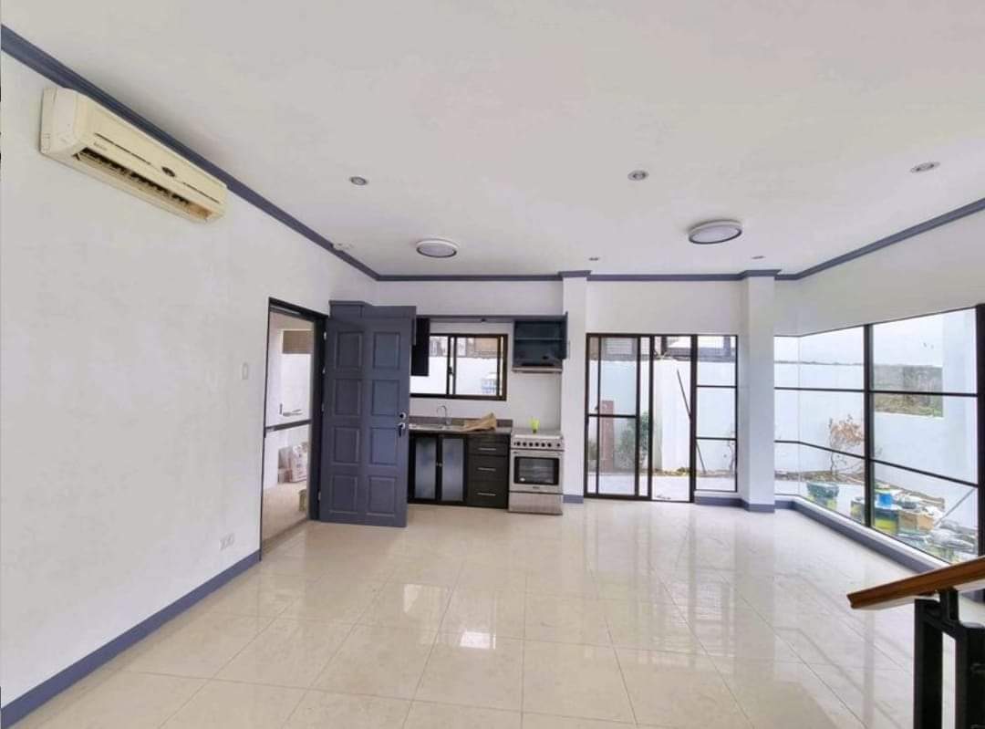 NEWLY RENOVATED HOUSE IN MAHOGANY GROVE FOR SALE