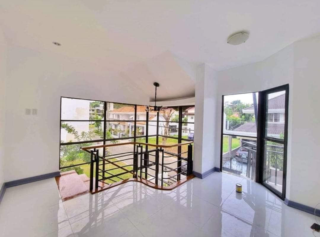 NEWLY RENOVATED HOUSE IN MAHOGANY GROVE FOR SALE