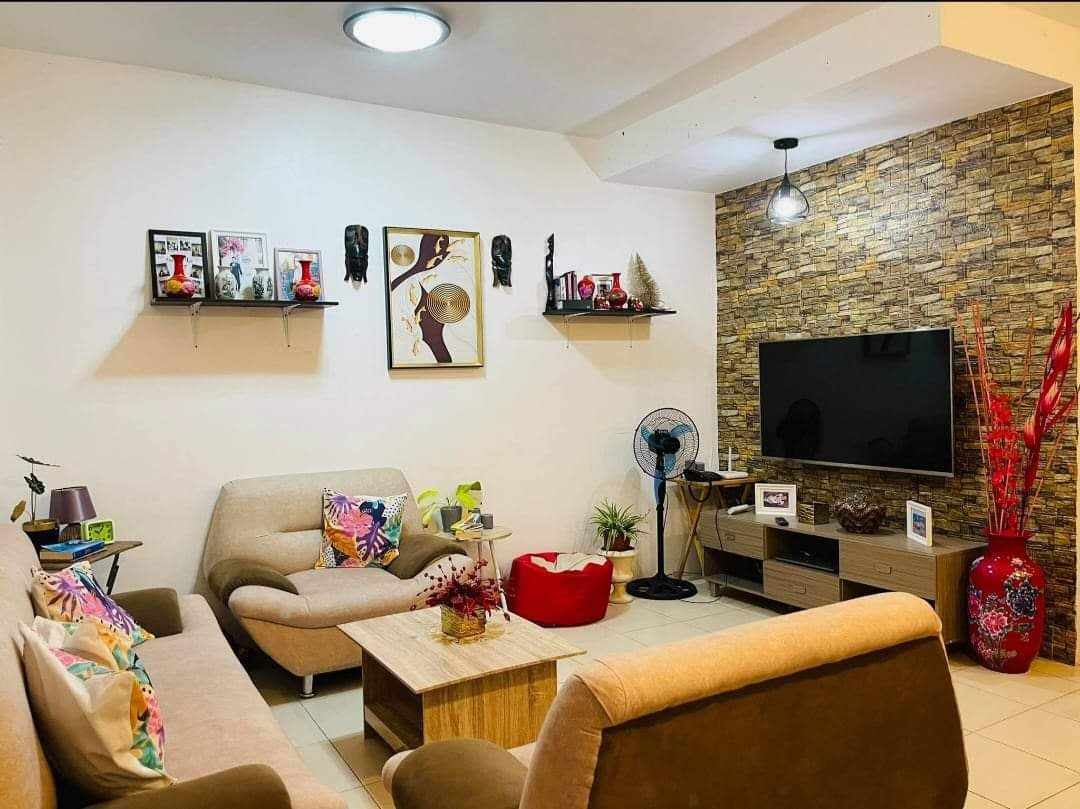 FOR SALE FULLY FURNISHED TWO STOREY CORNER UNIT HOUSE IN MANDAUE