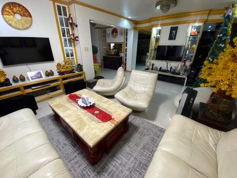 FOR RENT RESIDENTIAL/ COMMERCIAL 5-STOREY BUILDING