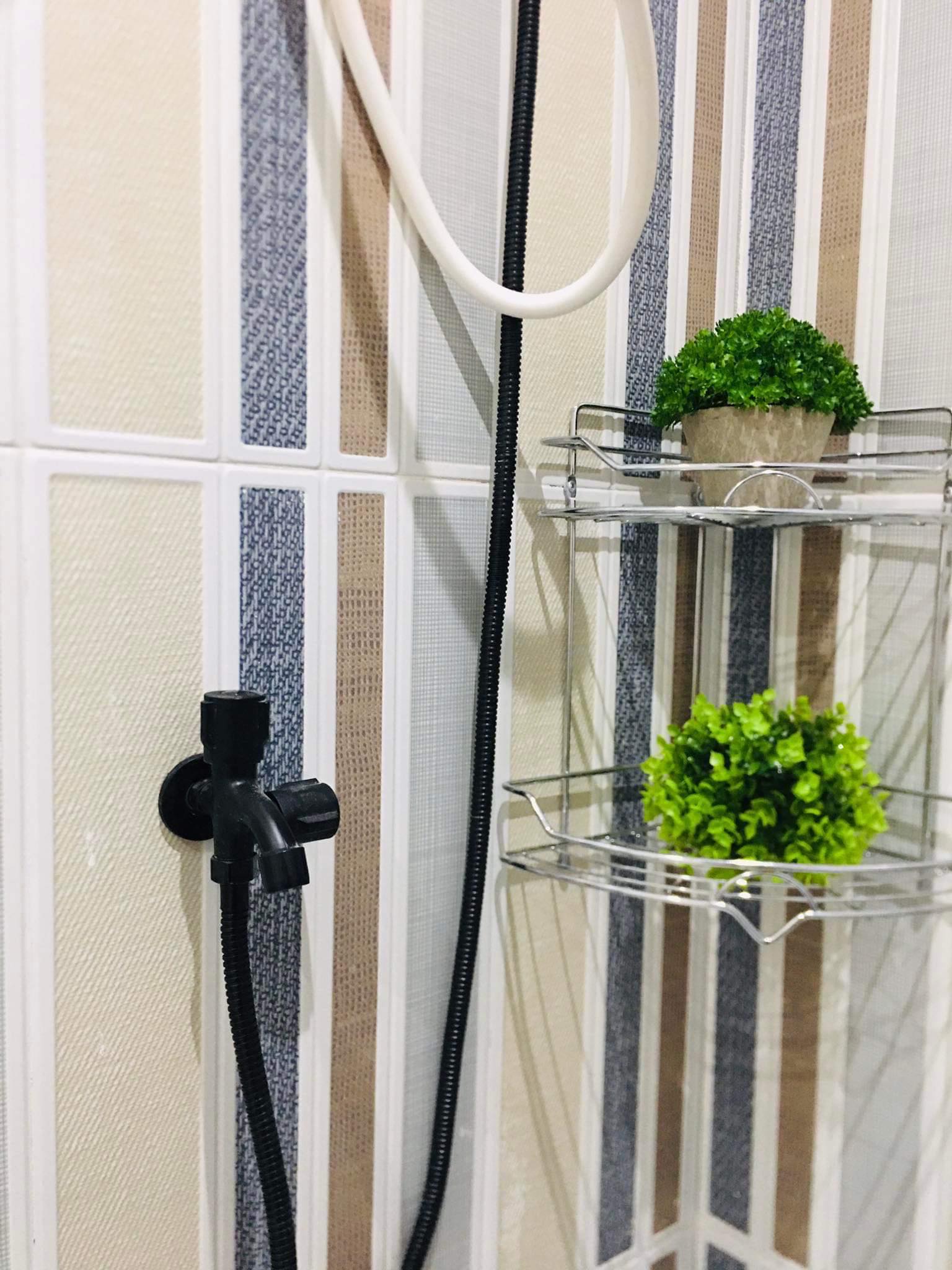 FOR RENT FULLY FURNISHED 30SQM 1BR WITH BALCONY FACING AMENITIES IN ROYAL OCEAN CREST MACTAN