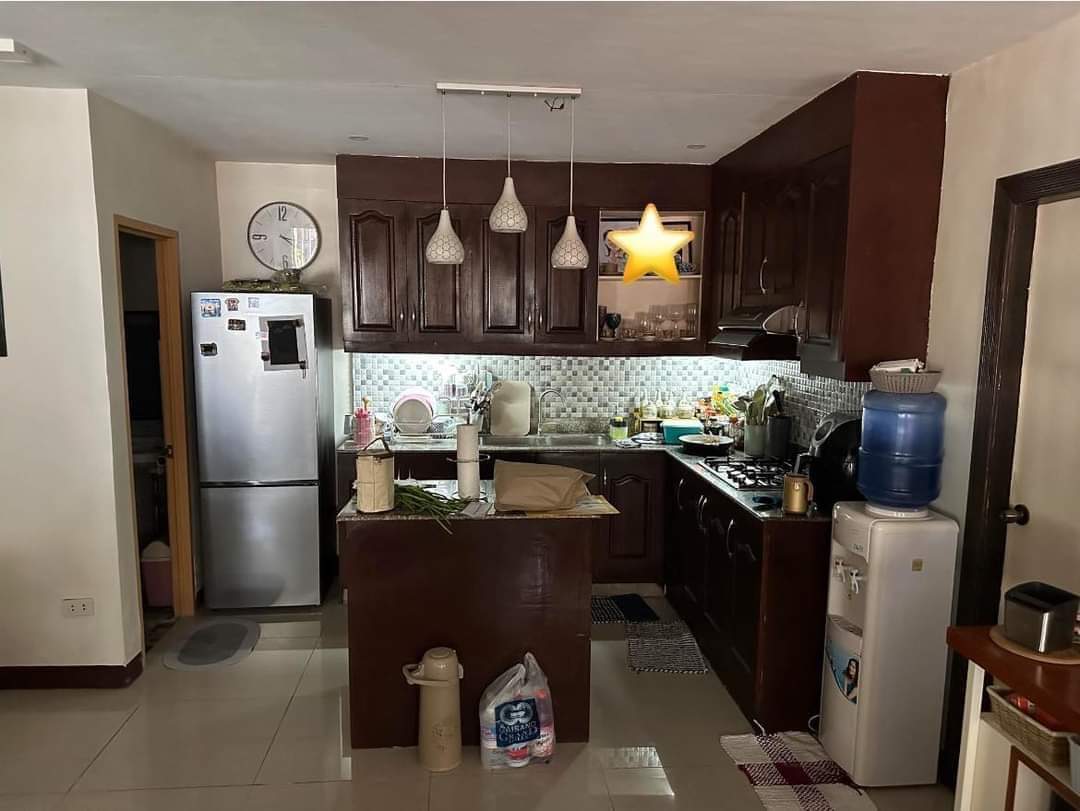 RUSH HOUSE AND LOT FOR SALE Inside subdivision in  Minglanilla Cebu