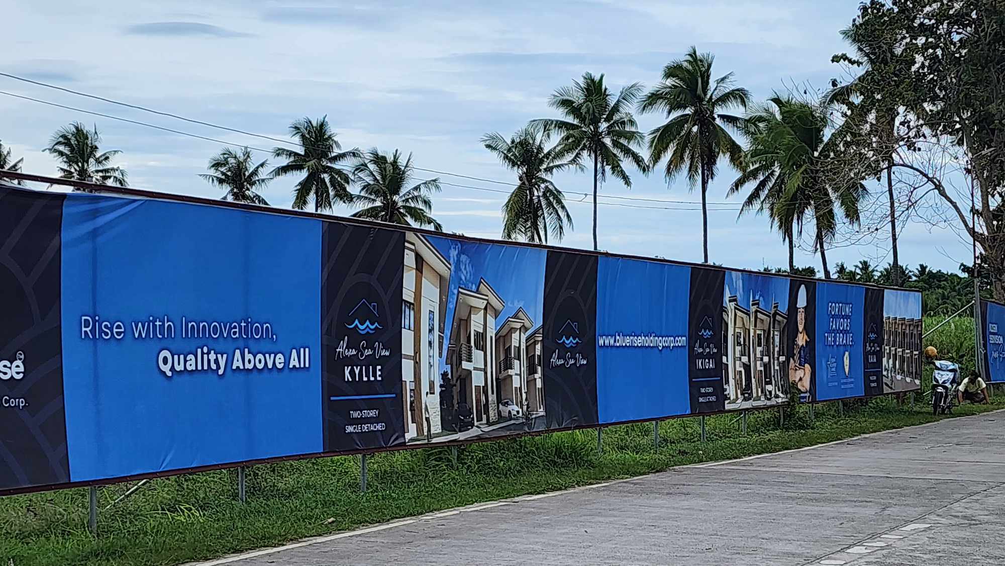 ALEXA SEAVIEW DAYHAGON