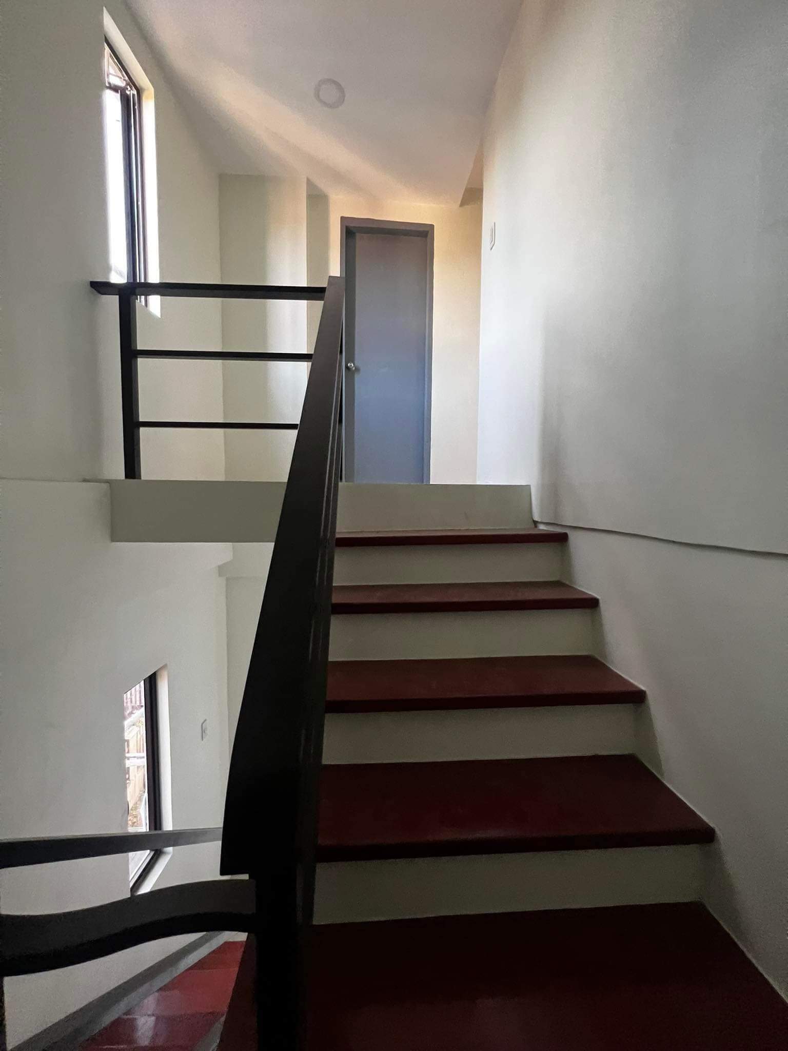 5 UNITS - 3- Storey Unfurnished Townhouse FOR RENT