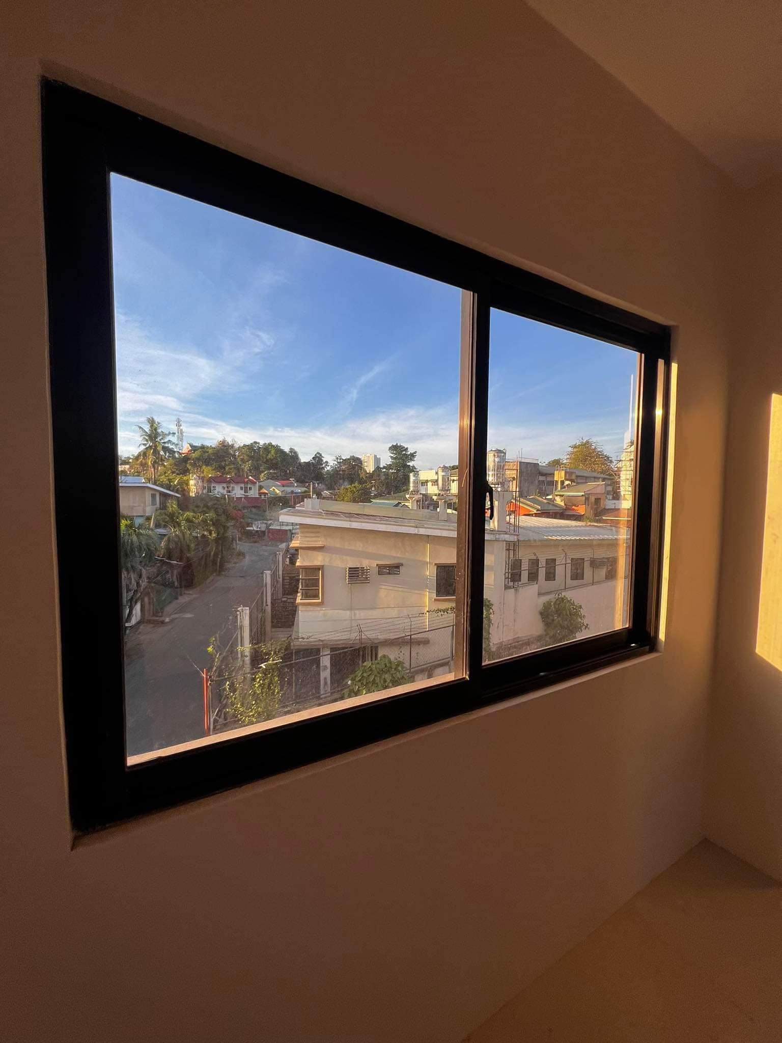 5 UNITS - 3- Storey Unfurnished Townhouse FOR RENT