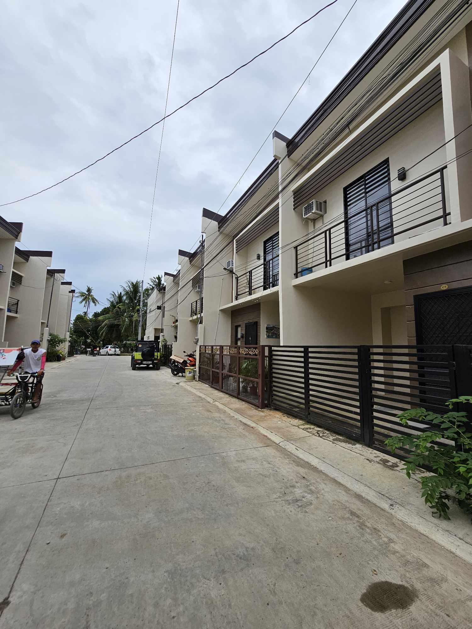 SEMI-FURNISHED FOR RENT IN ROBINSLANE COTCOT