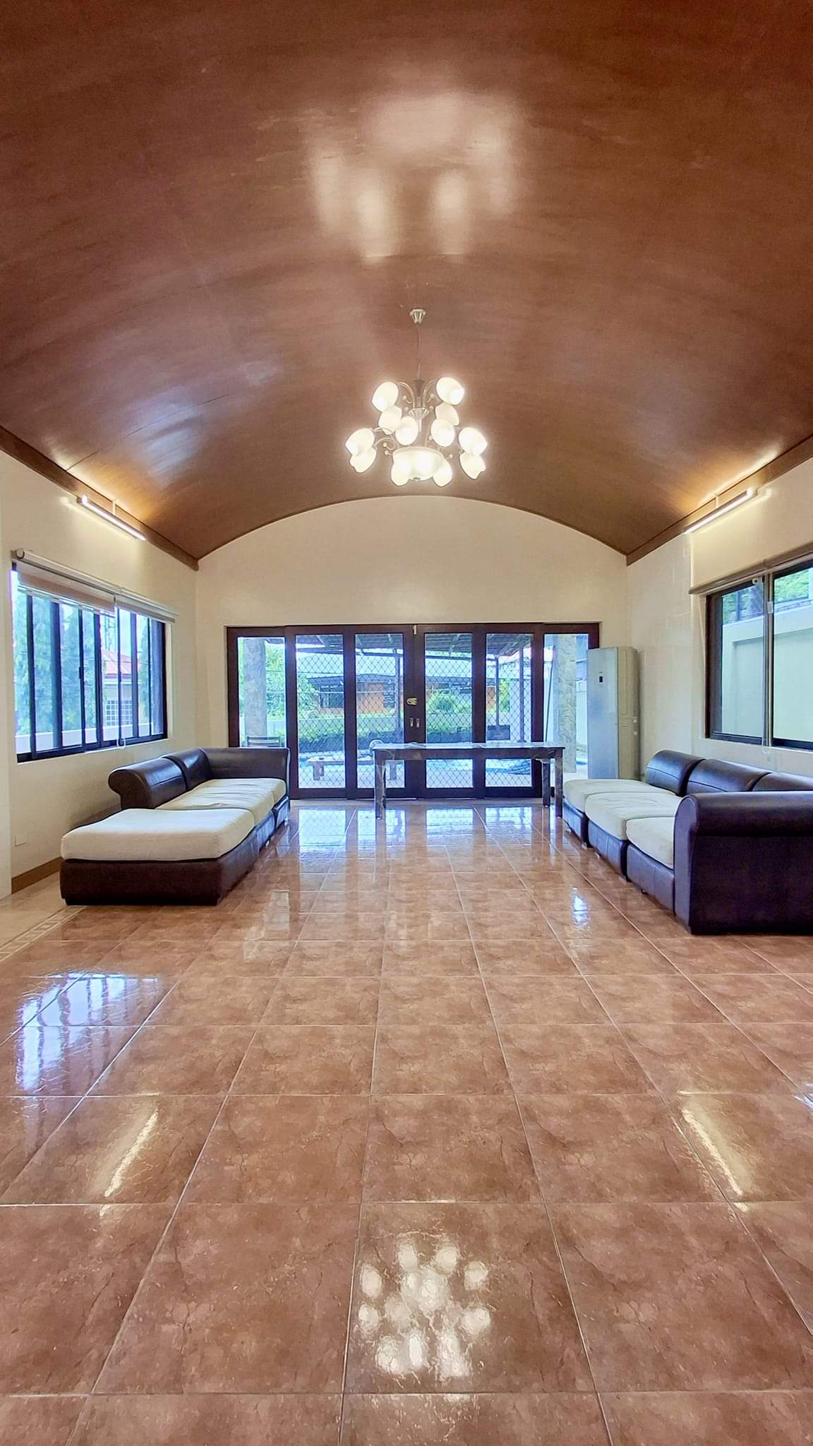 TWO STOREY HOUSE FOR RENT IN BANILAD