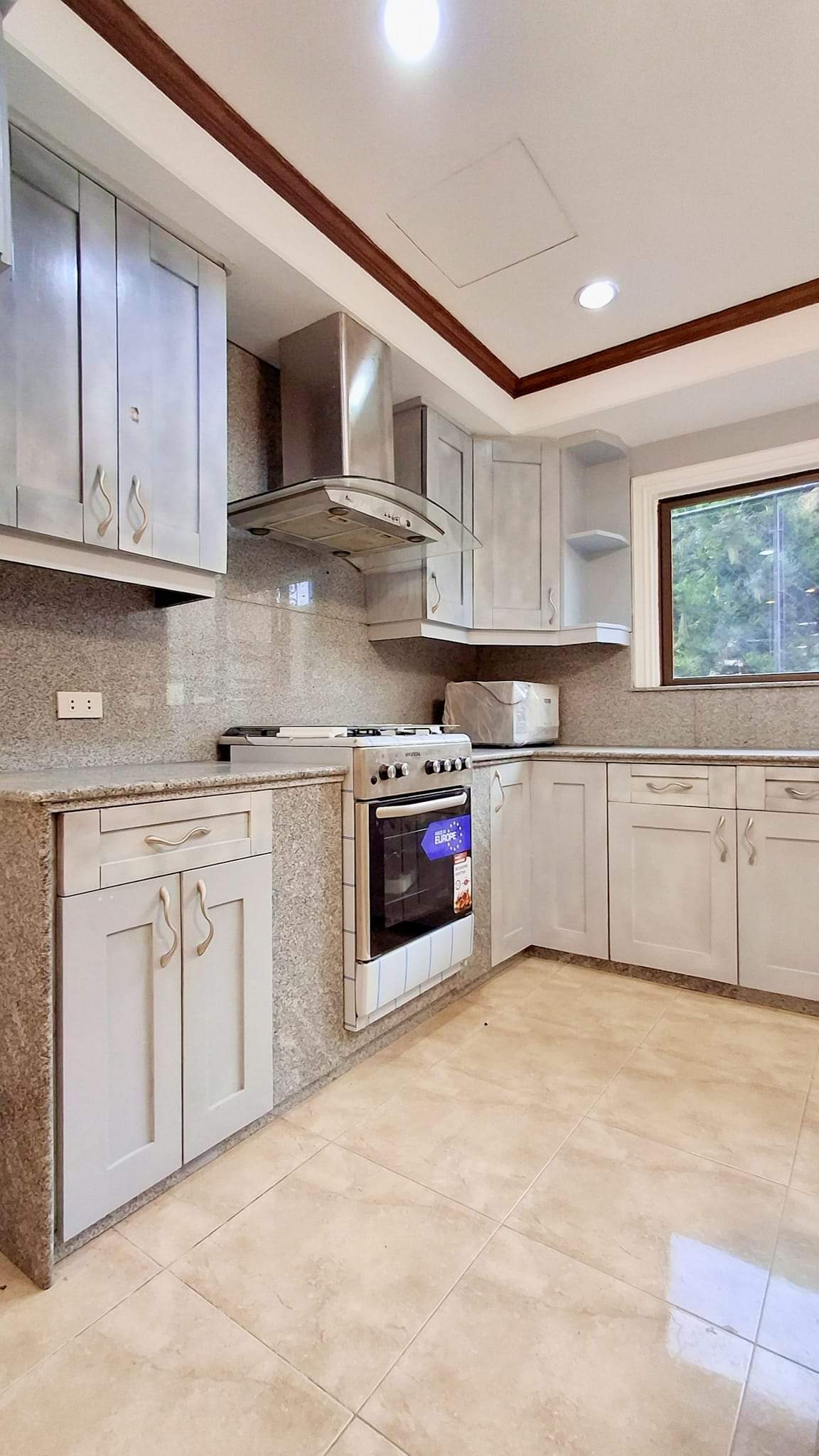 TWO STOREY HOUSE FOR RENT IN BANILAD