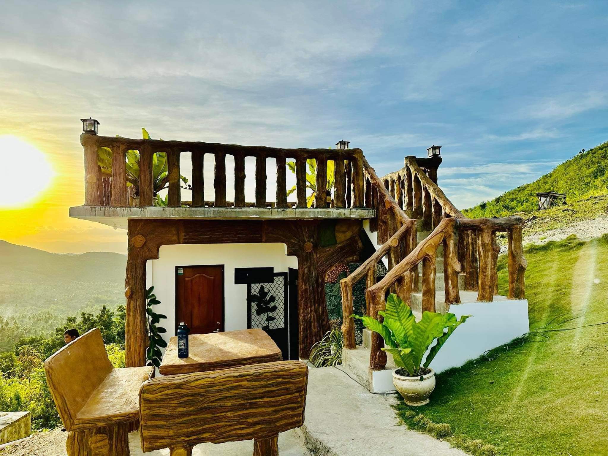 FOR SALE MOUNTAIN RESORT & DRAGON FRUIT FARM