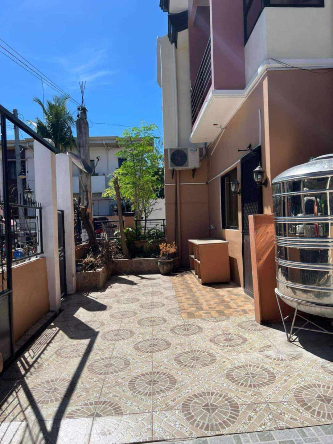 SEMI FURNISHED HOUSE AND LOT FOR RENT IN JIMSVILLE