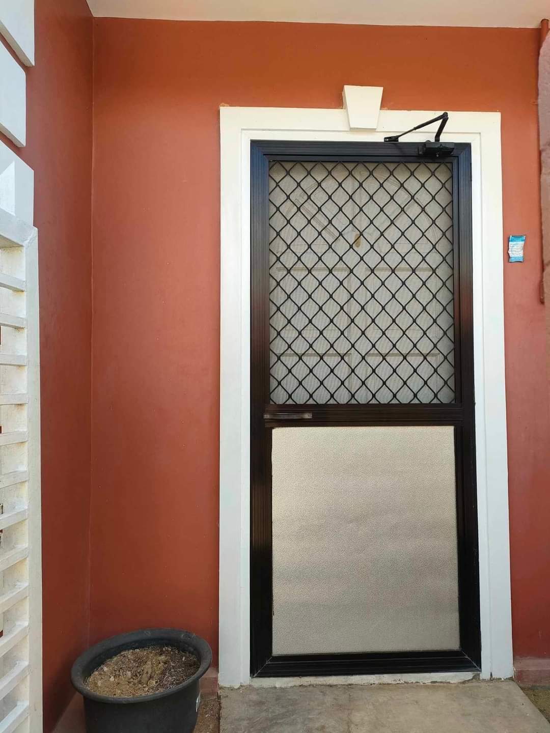 SEMI FURNISHED SINGLE DETACHED HOUSE FOR RENT IN GARDEN BLOOMS