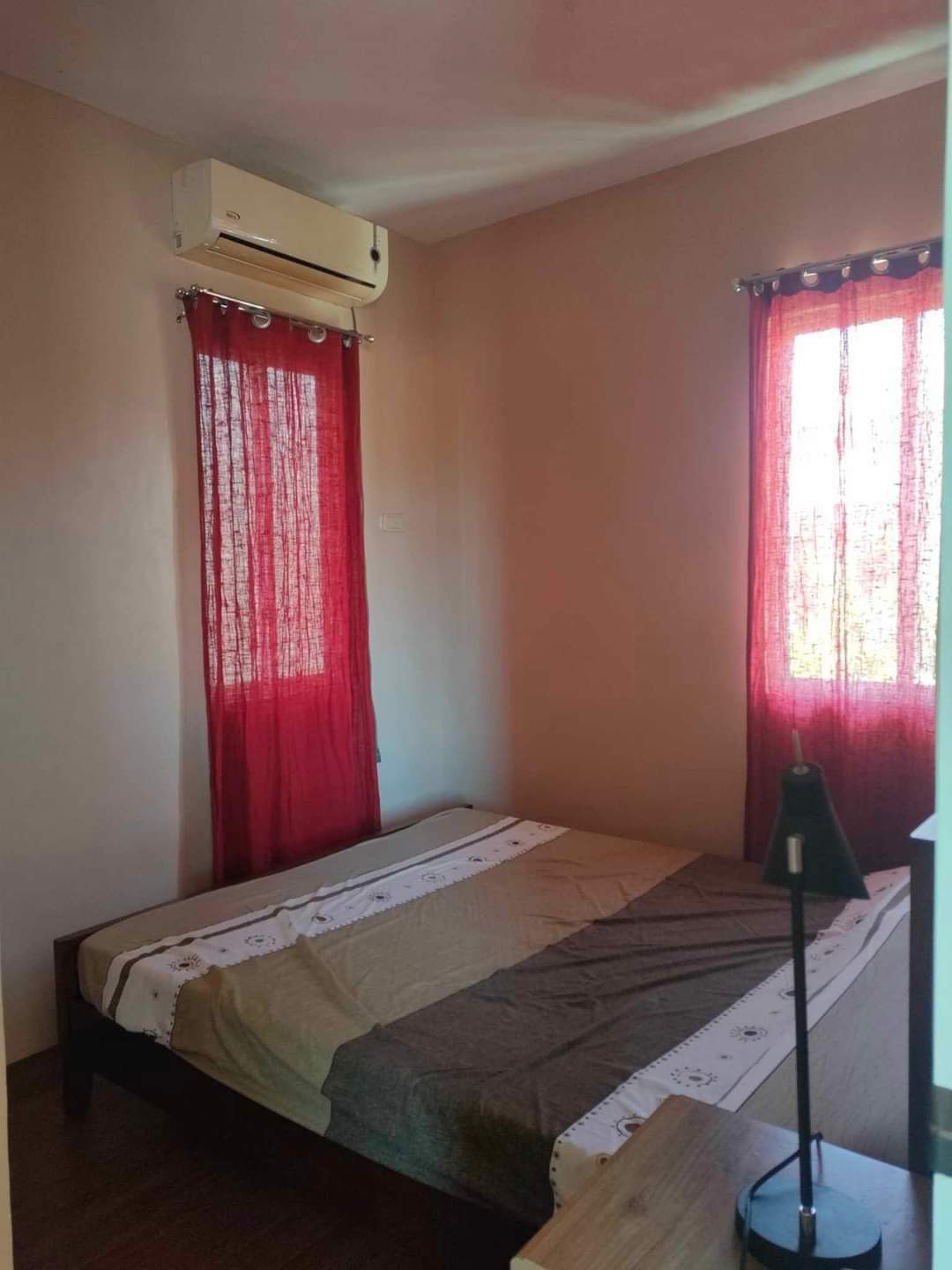 SEMI FURNISHED SINGLE DETACHED HOUSE FOR RENT IN GARDEN BLOOMS