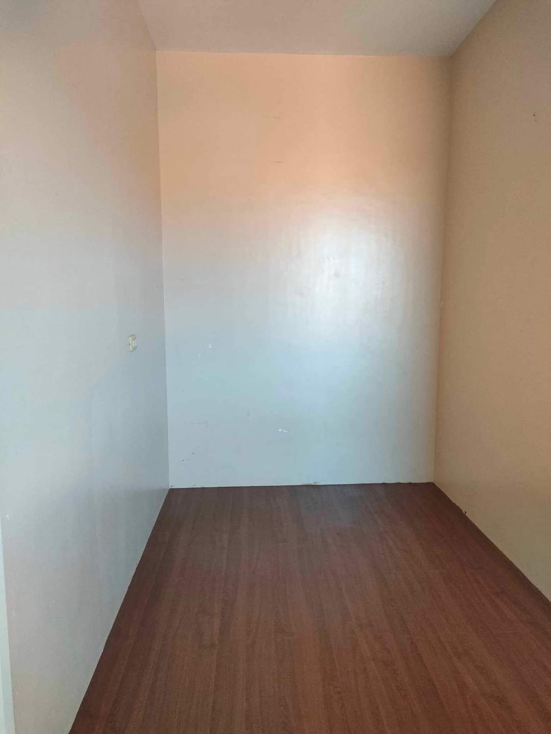 SEMI FURNISHED SINGLE DETACHED HOUSE FOR RENT IN GARDEN BLOOMS