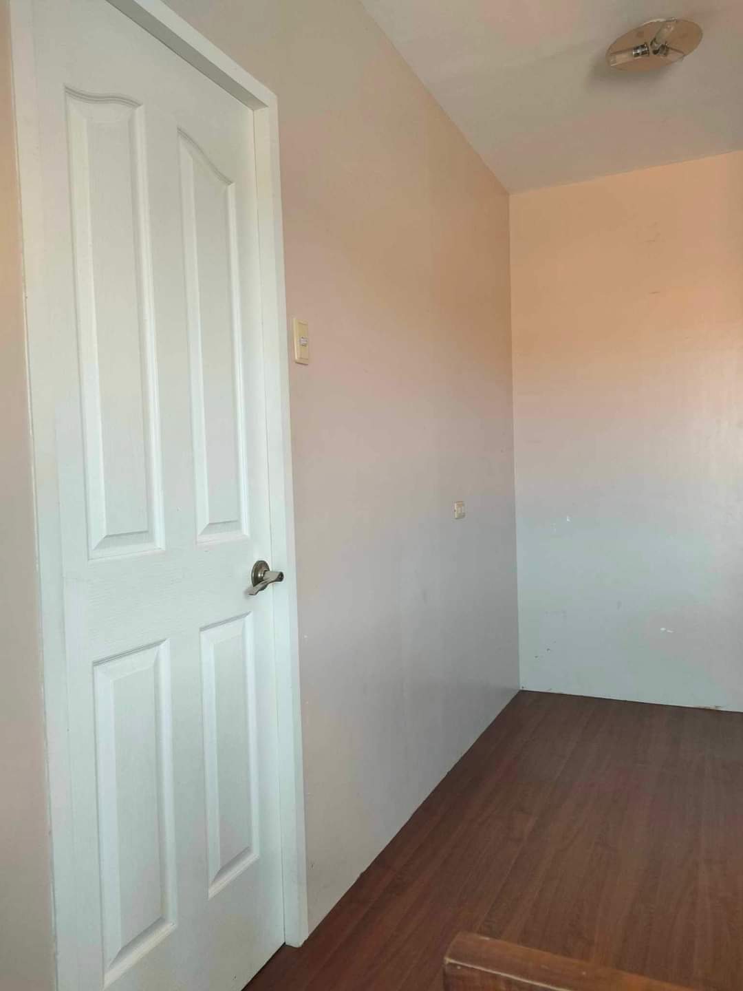 SEMI FURNISHED SINGLE DETACHED HOUSE FOR RENT IN GARDEN BLOOMS