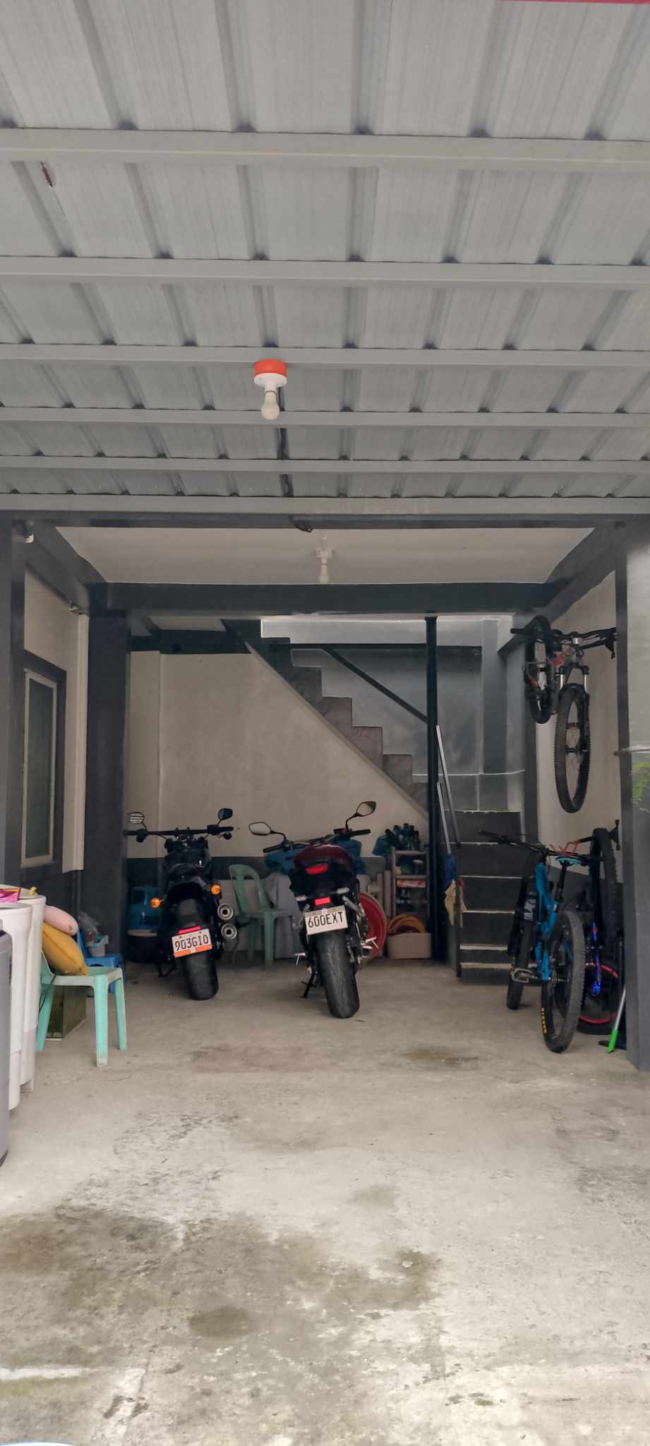 HOUSE AND LOT INSIDE GARDEN BLOOMS LILOAN FOR SALE