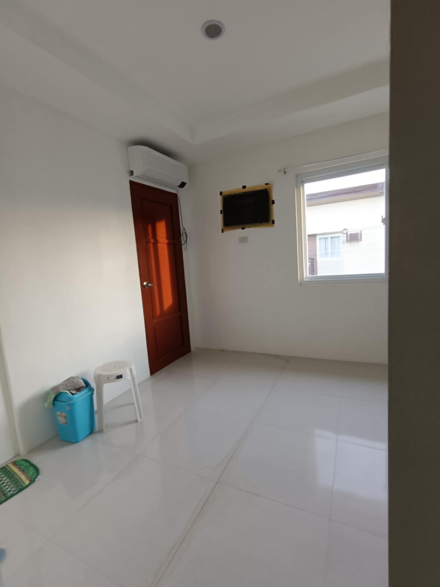 TOWNHOUSE IN MODENA LILOAN FOR RENT