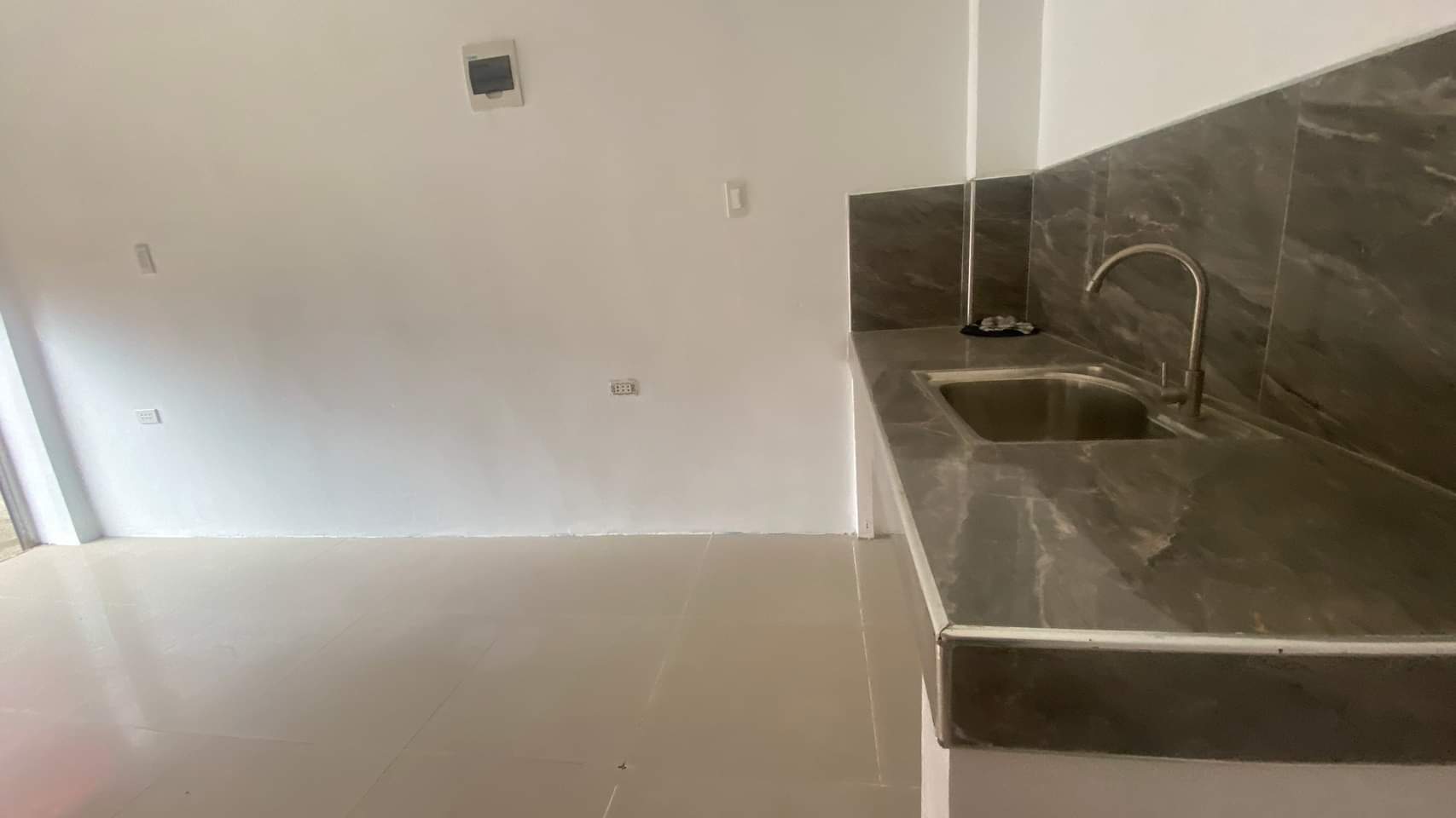 COMMERCIAL SPACE FOR RENT IN MAGUIKAY MANDAUE