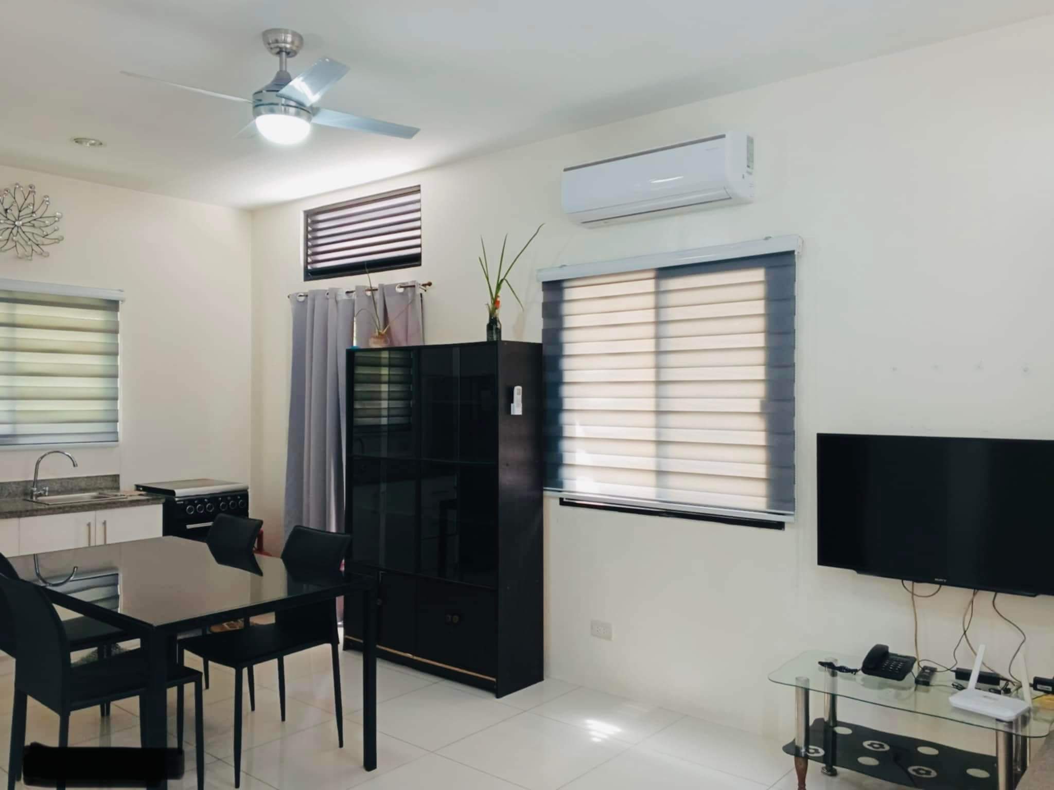 2STOREY SA IN SERENIS HOUSE FOR RENT