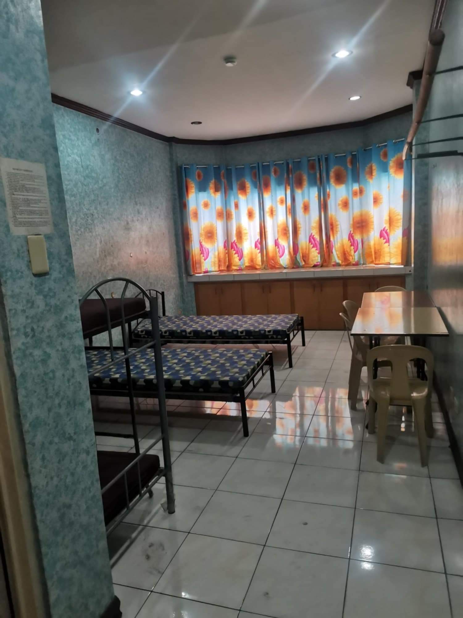 INCOME GENERATING COMMERCIAL BUILDING FOR SALE