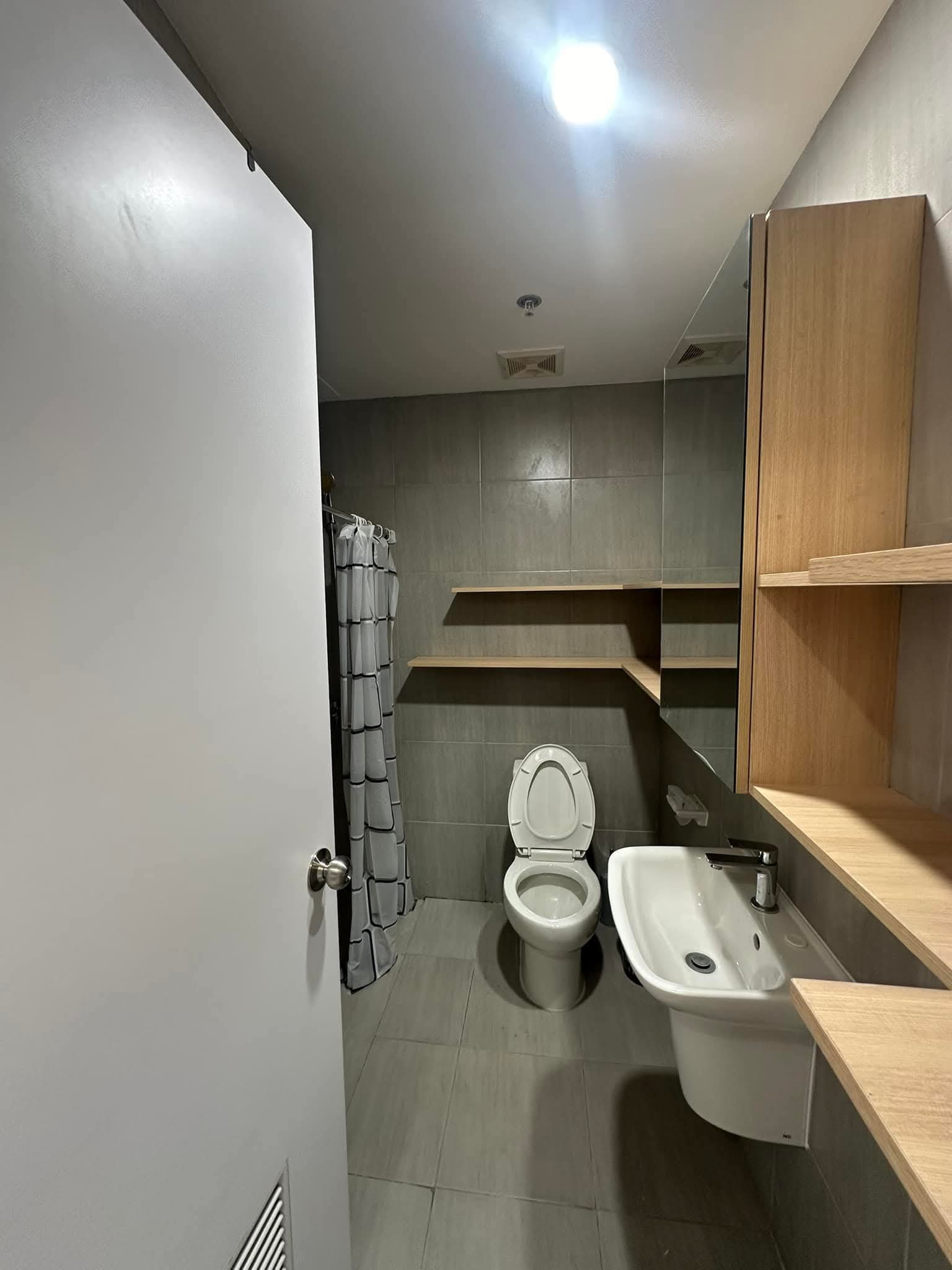 FOR RENT BRANDNEW STUDIO WITH BALCONY IN ARC