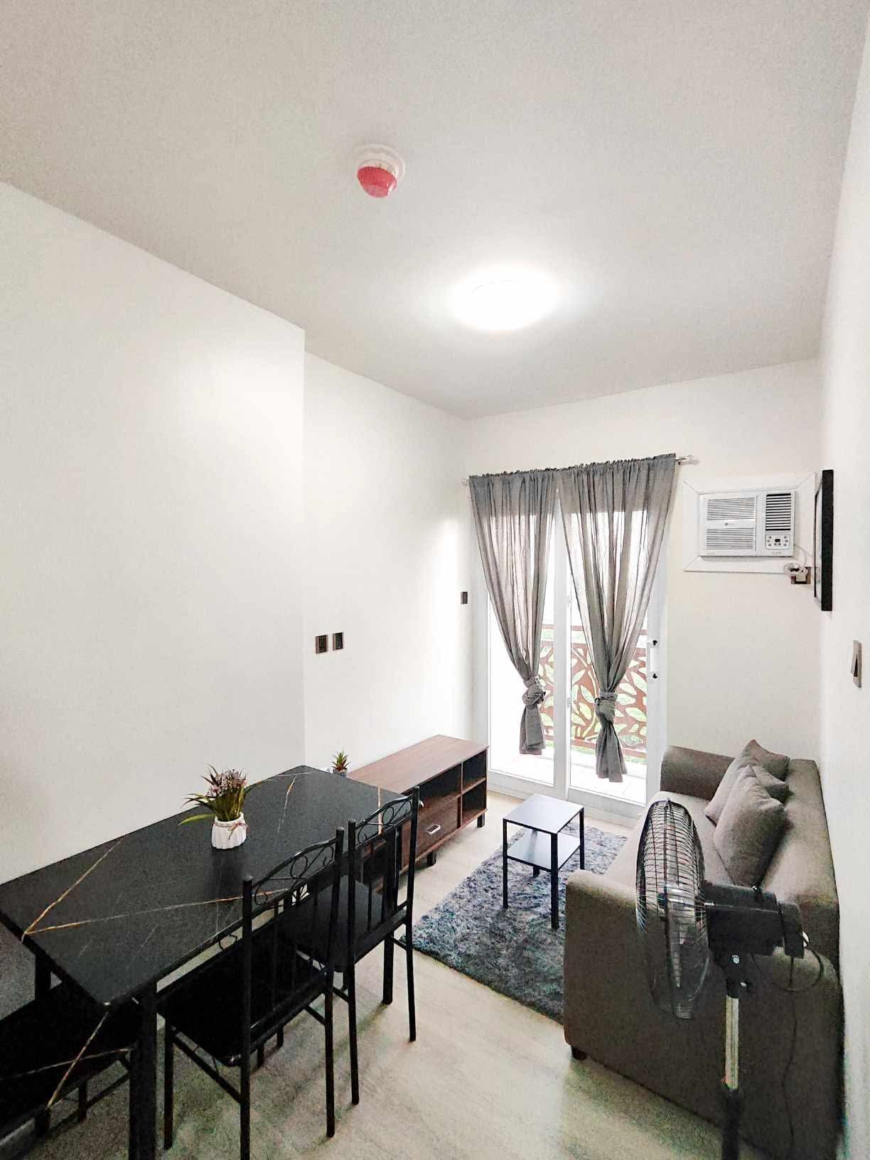 FOR RENT 1BR WITH BALCONY IN ANTARA