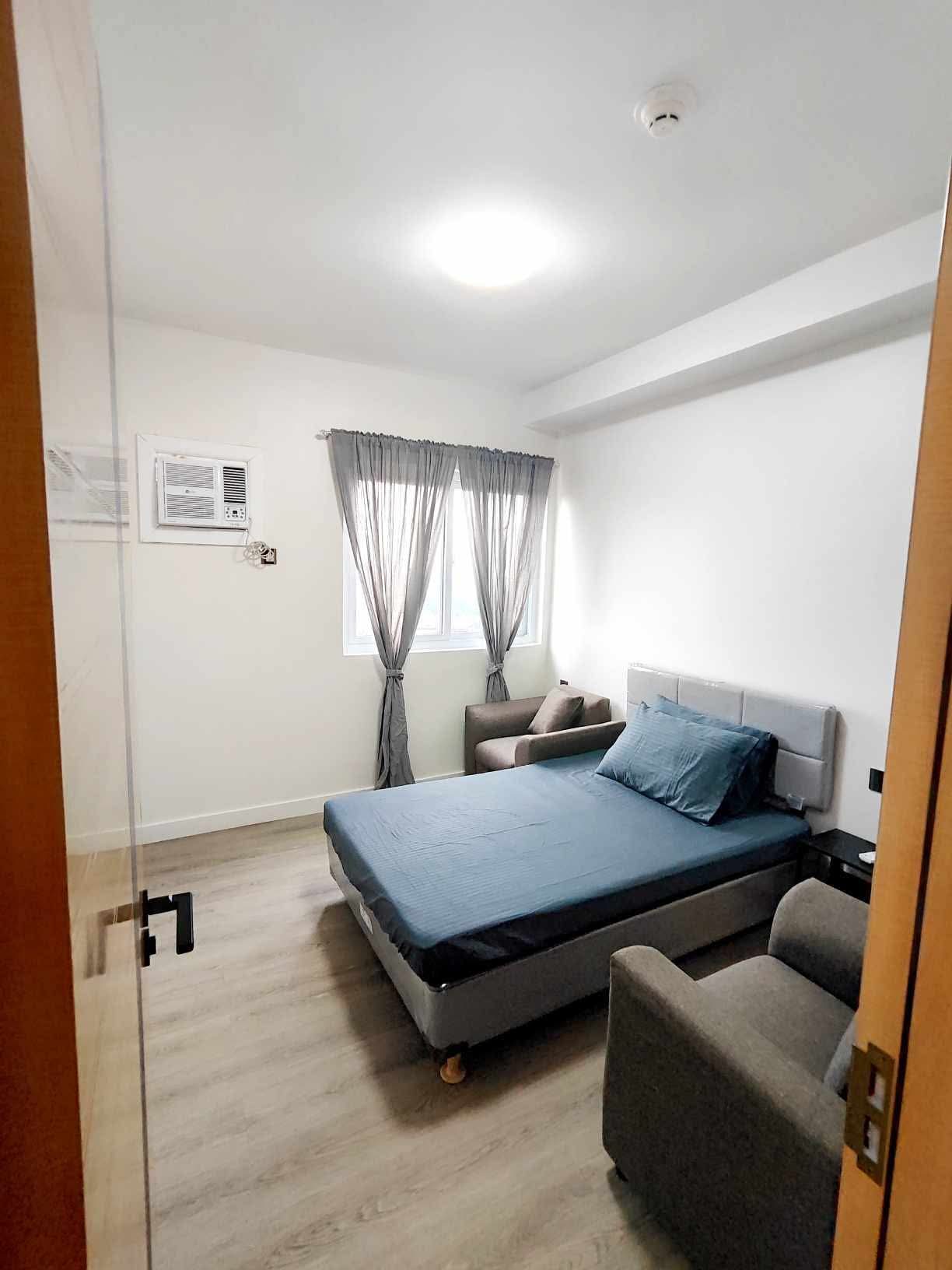 FOR RENT 1BR WITH BALCONY IN ANTARA