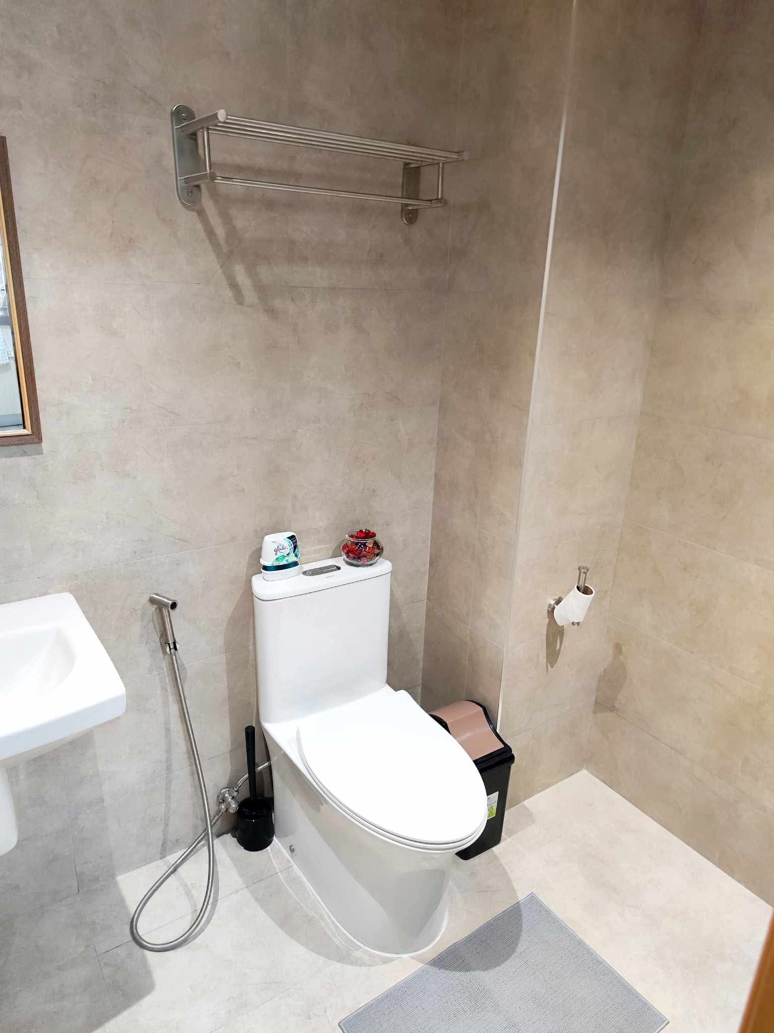 FOR RENT 1BR WITH BALCONY IN ANTARA