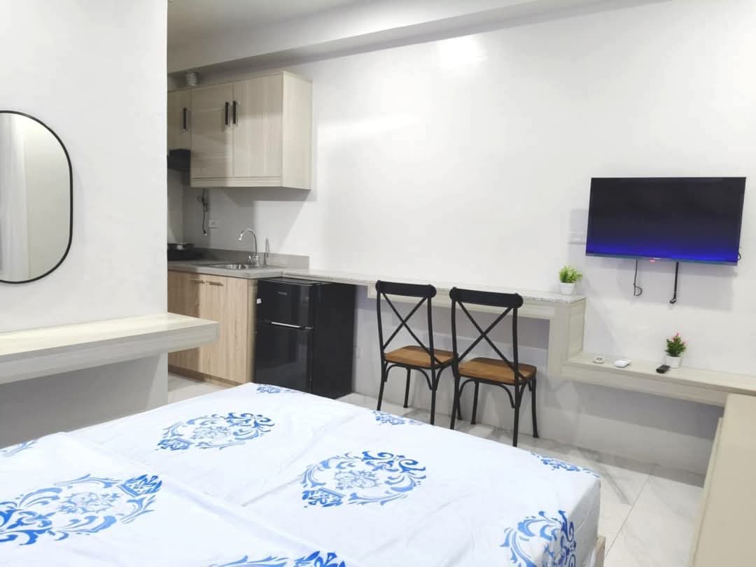 BRANDNEW FULLY FURNISHED STUDIO UNIT  CASA MIRA GUADALUPE,