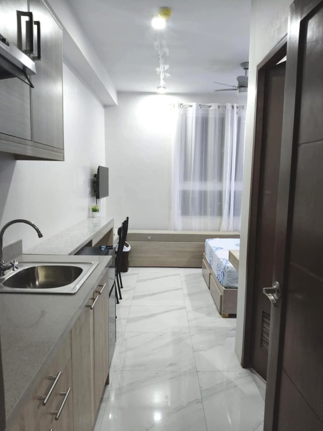 BRANDNEW FULLY FURNISHED STUDIO UNIT  CASA MIRA GUADALUPE,