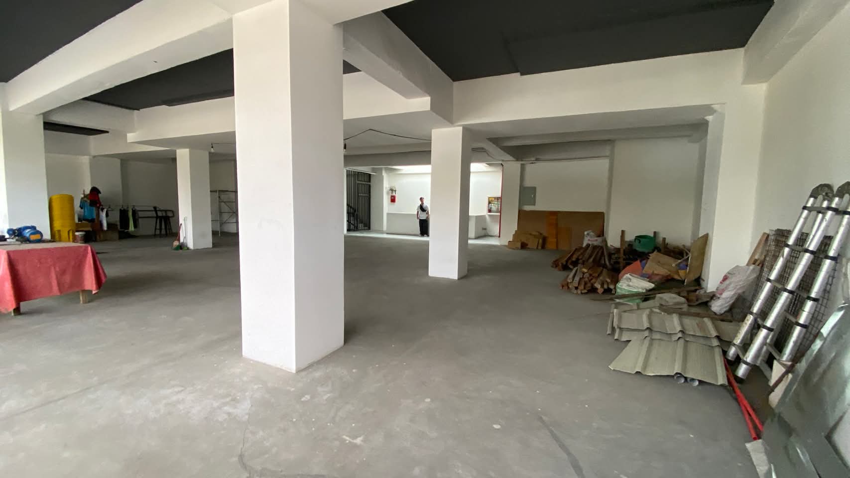 BRAND NEW COMMERCIAL BUILDING FOR RENT IN MAGUIKAY