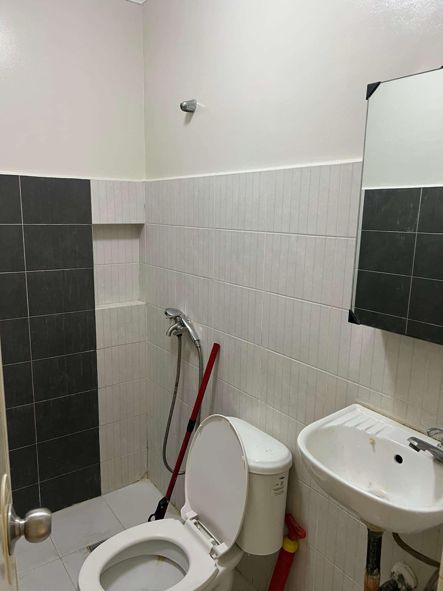 FOR RENT UNFURNISHED TOWNHOUSE INSIDE MARIA ELENA RESIDENCES MANDAUE