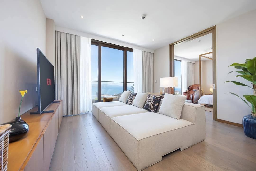 FOR SALE 1BR CONDO AT THE SHERATON RESIDENCES