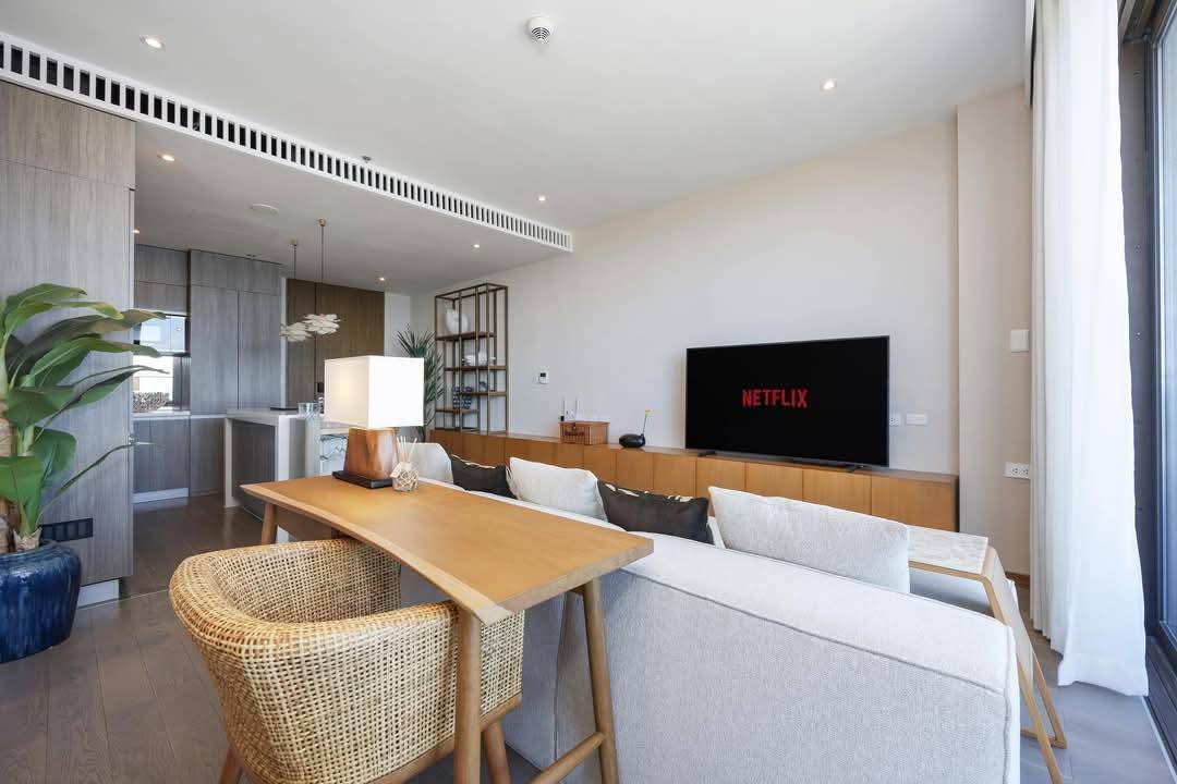 FOR SALE 1BR CONDO AT THE SHERATON RESIDENCES