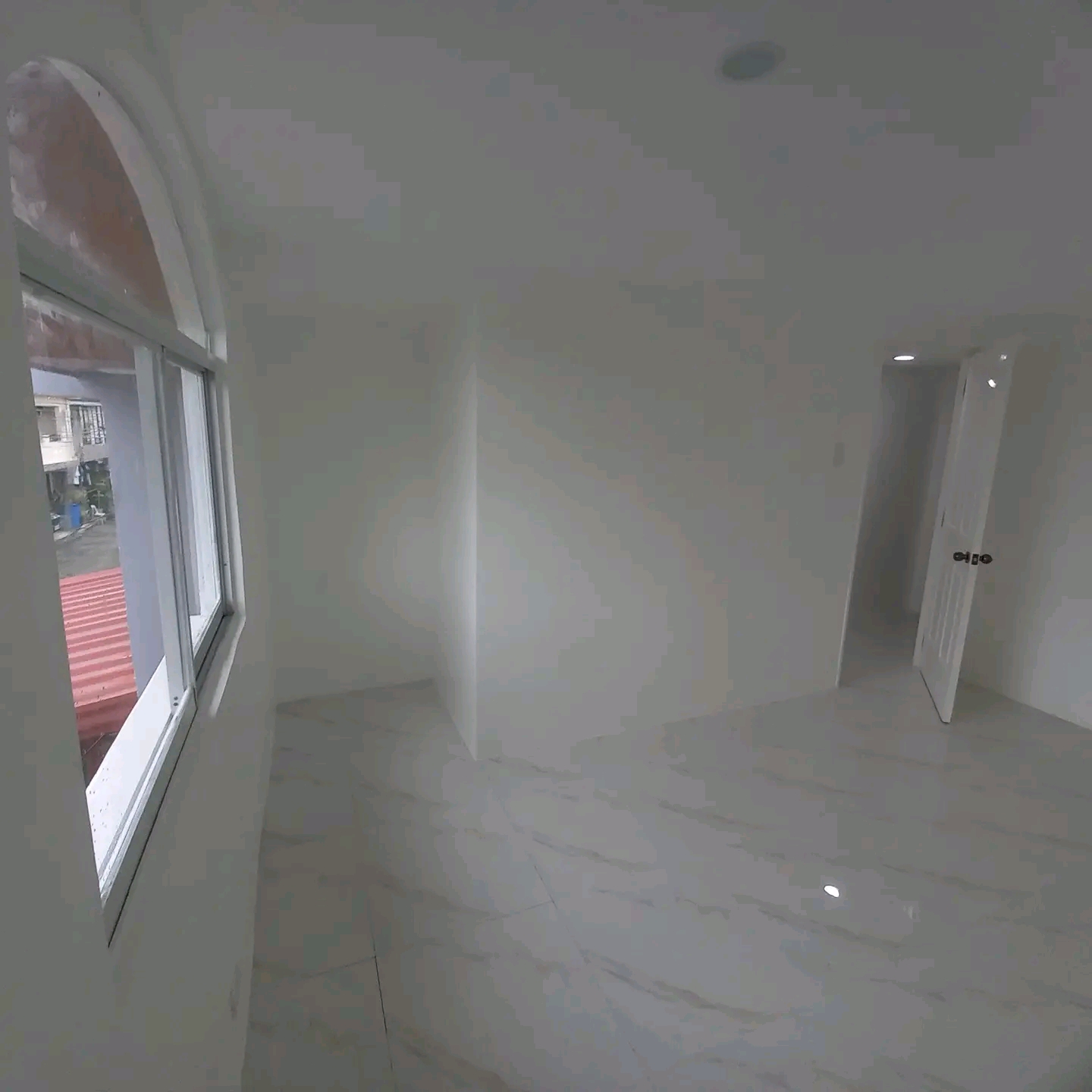 NEWLY RENOVATED TOWNHOUSE IN La BIENVINIDA SUBD FOR SALE