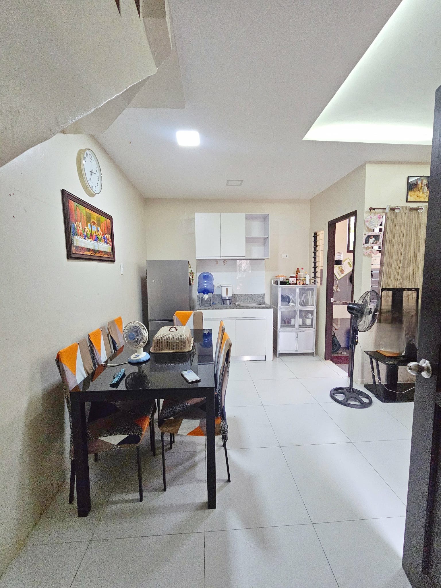 HOUSE & LOT FOR RENT