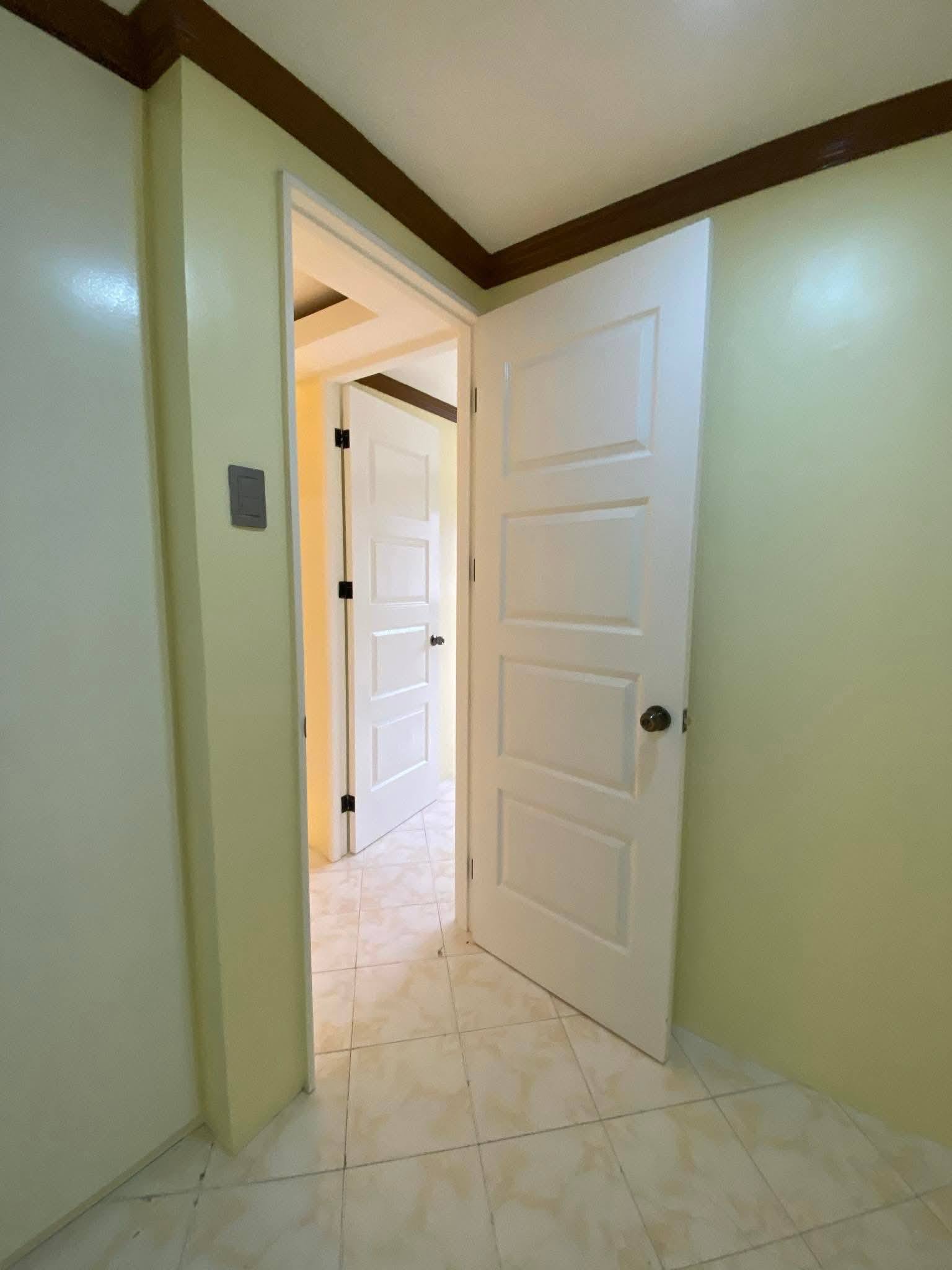 HOUSE & LOT FOR SALE — CLEAN TITLE