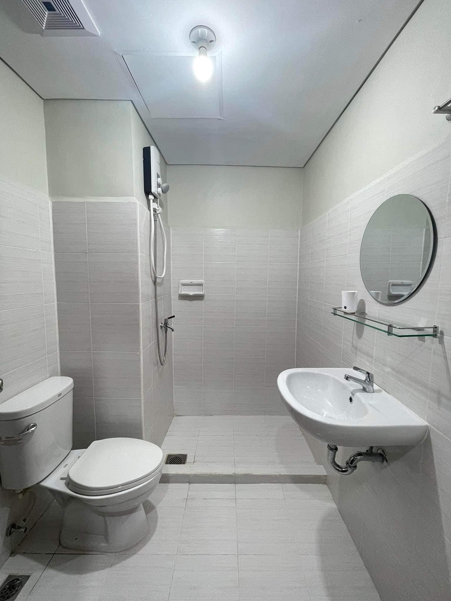 FOR RENT IN MIVESA BLDG 7