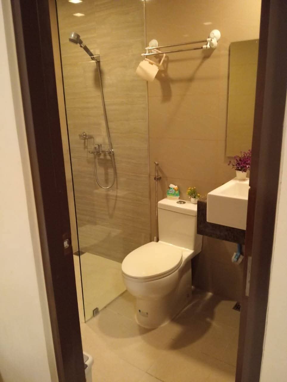 TWO BEDROOM FULLY FURNISHED UNIT IN ONE MANCHESTER