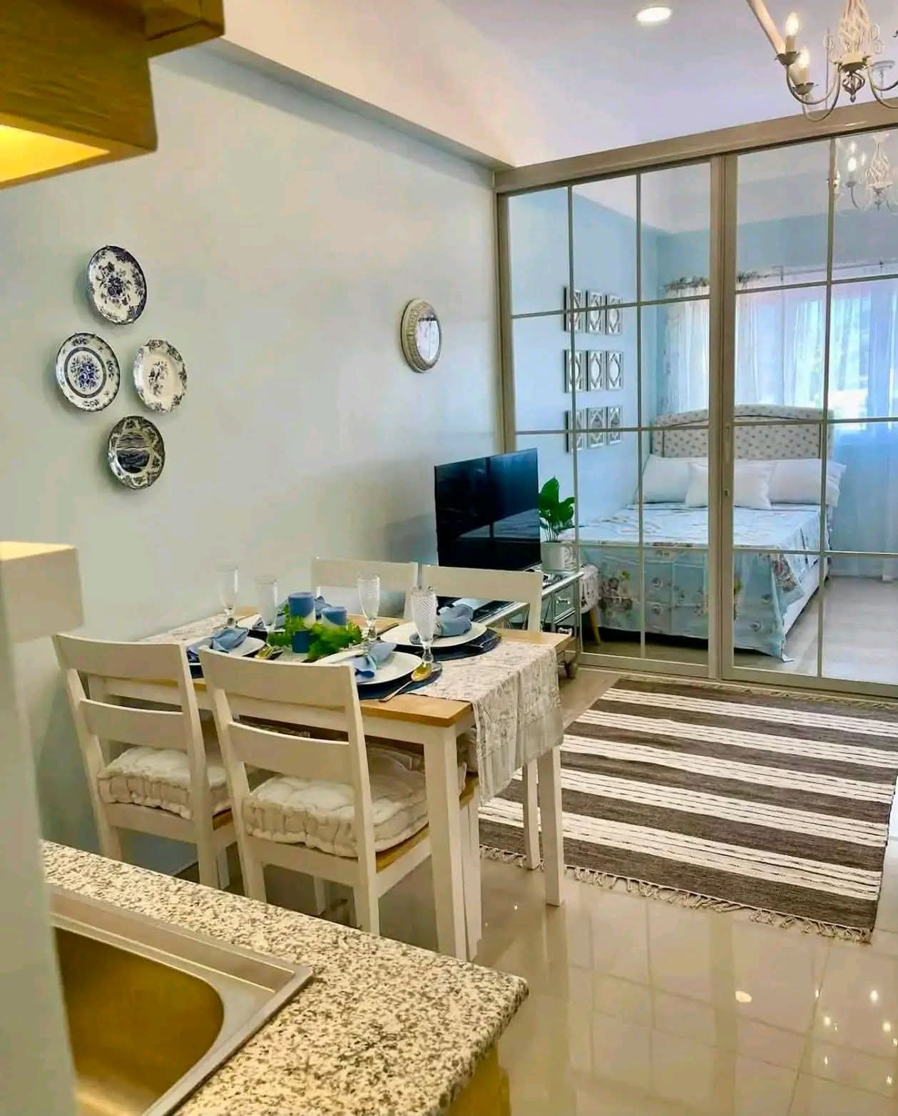 25 SQM STUDIO UNIT WITH A 1 BEDROOM PARTITION FOR RENT