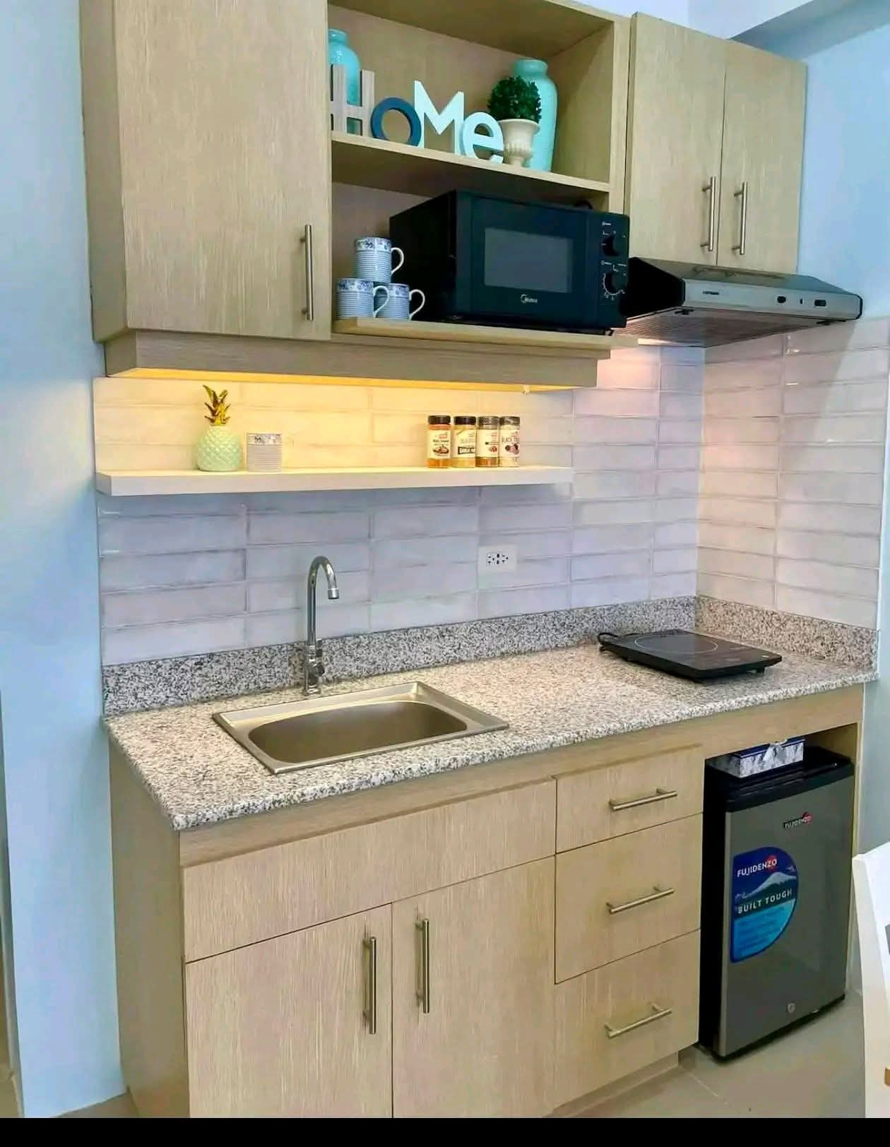 25 SQM STUDIO UNIT WITH A 1 BEDROOM PARTITION FOR RENT