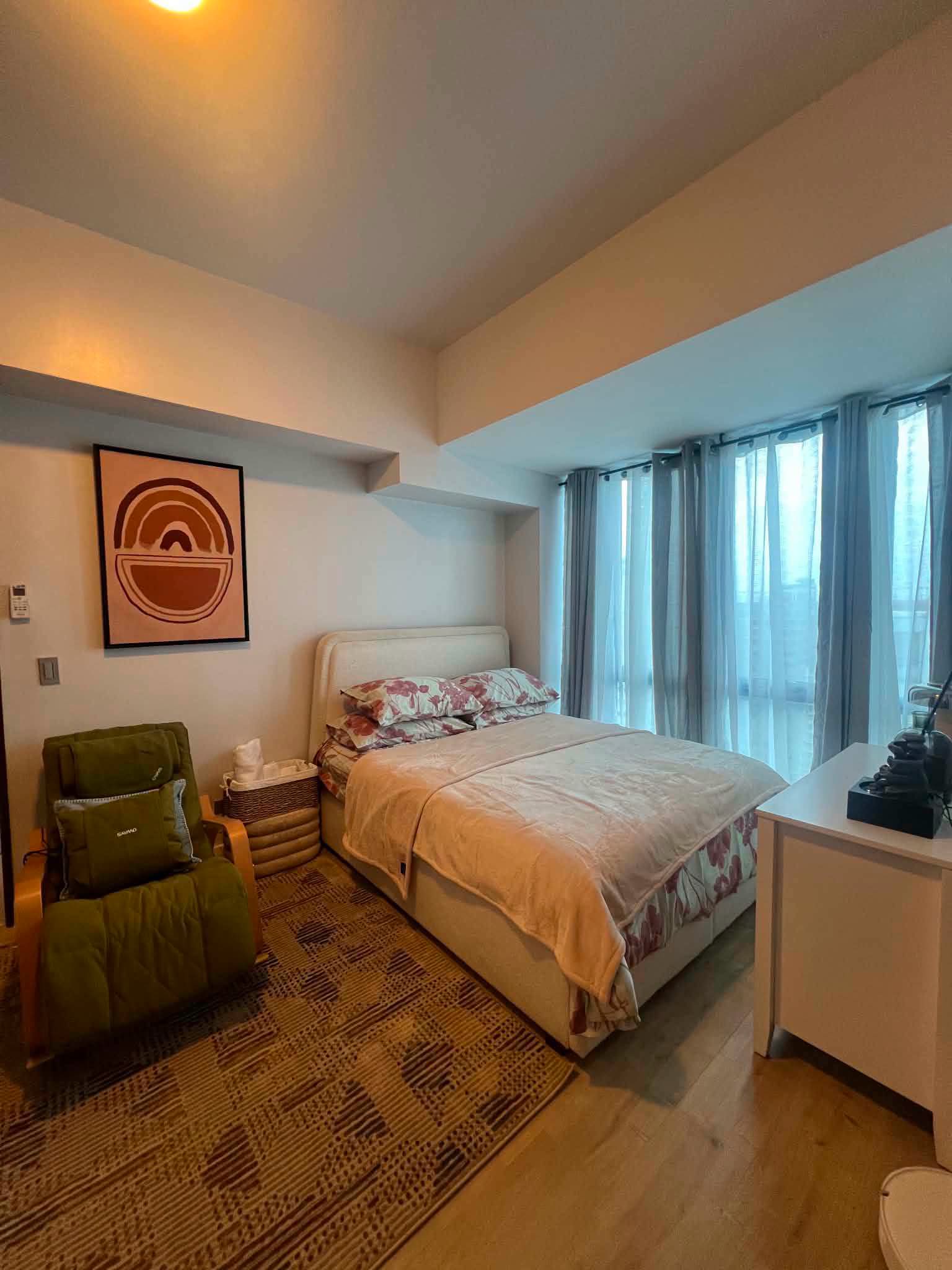 FOR RENT FULLY FURNISHED  1 BEDROOM IN 38PARK AVENUE