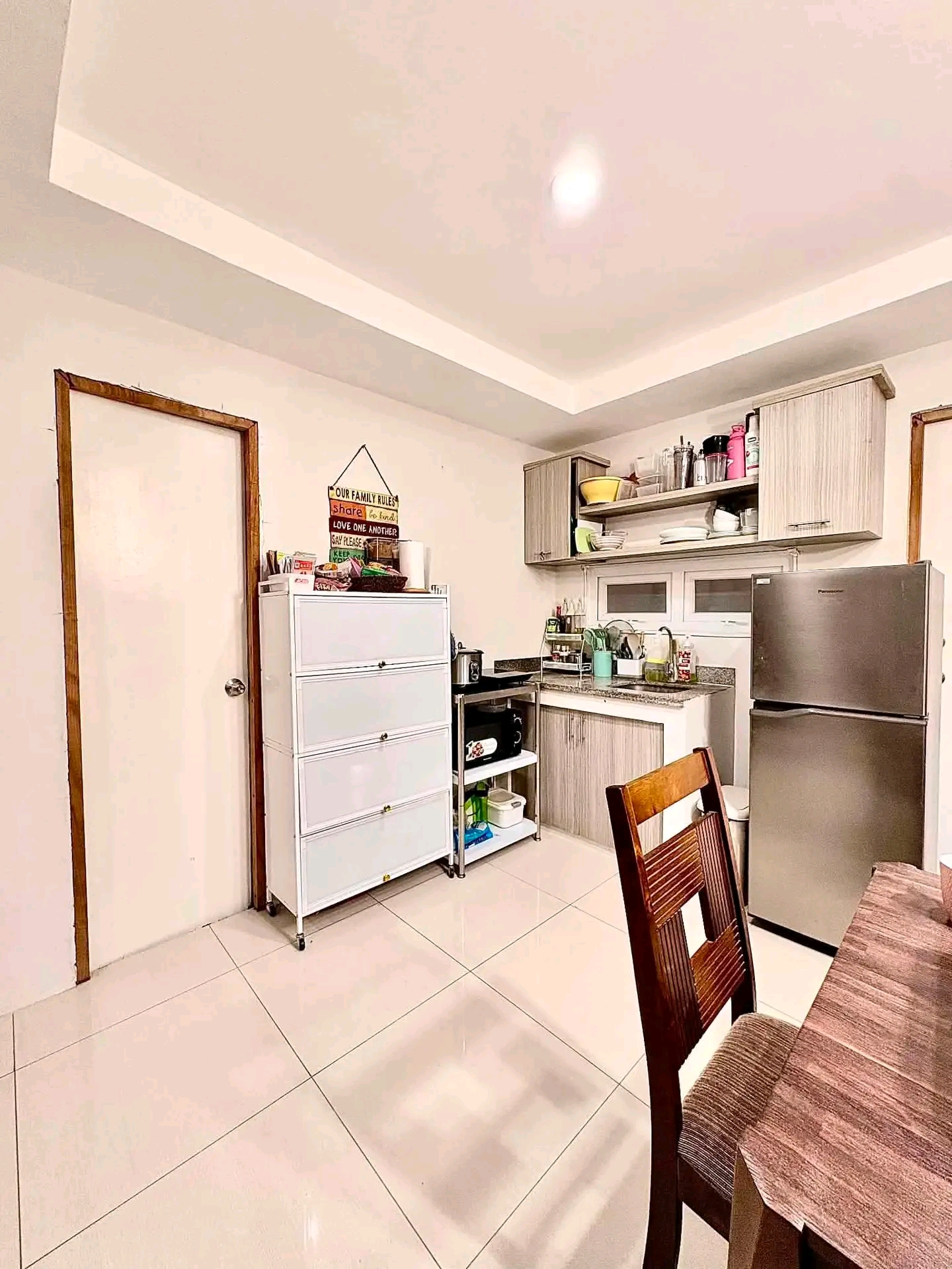 FURNISHED HOUSE FOR RENT IN MODENA MINGLANILLA